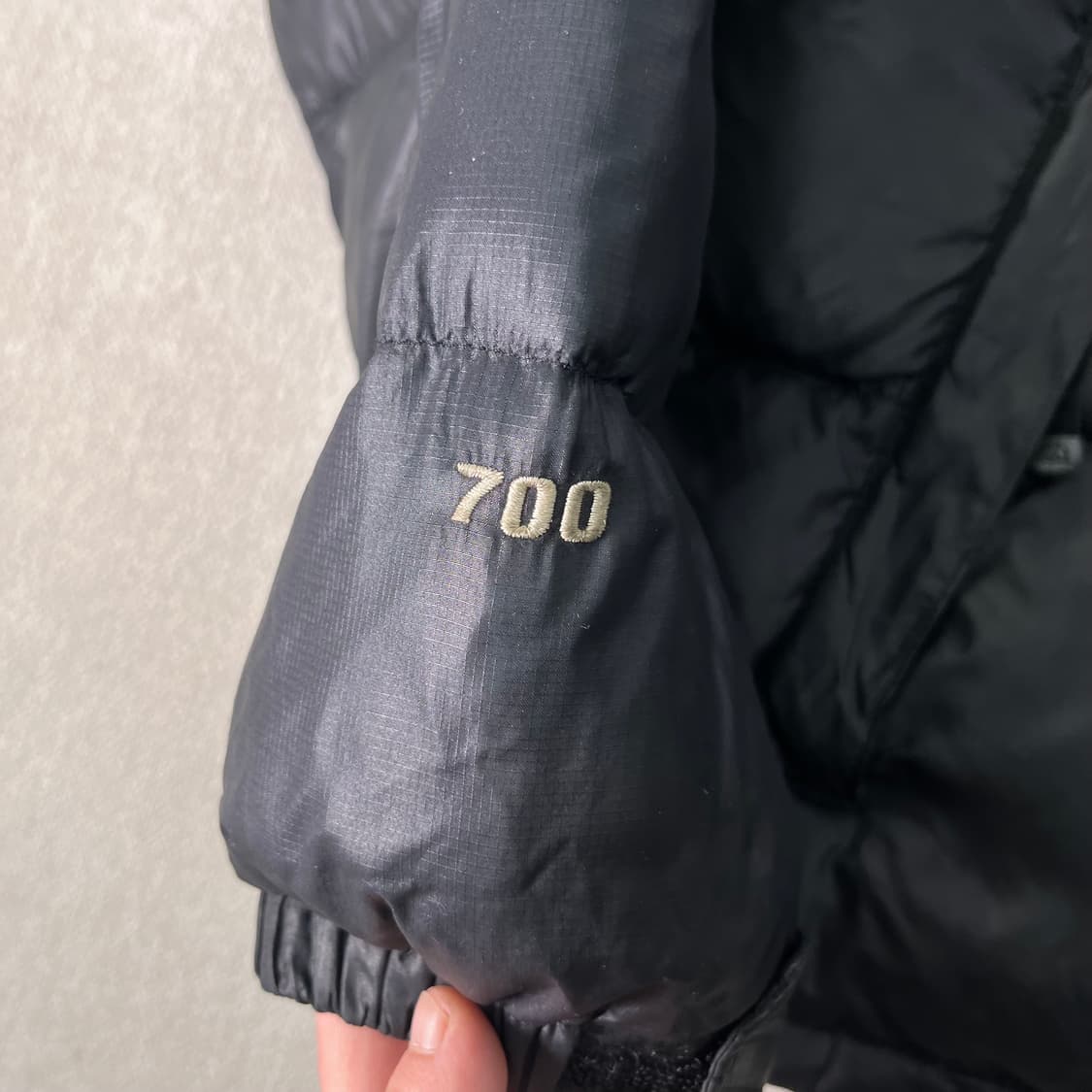100 노스페이스 1996 700 눕시 블랙 패딩 상품이미지4