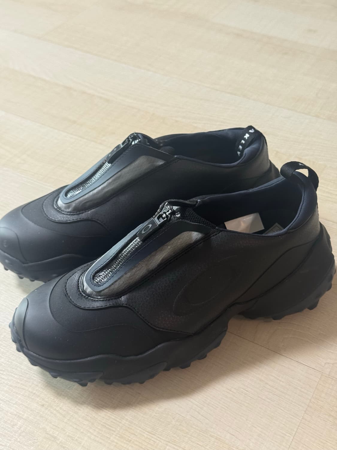 오클리 스니커즈 판매 상품이미지1