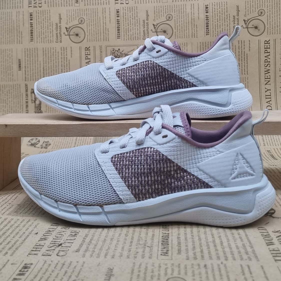 리복 프린트런 여성런닝화240 상품이미지1