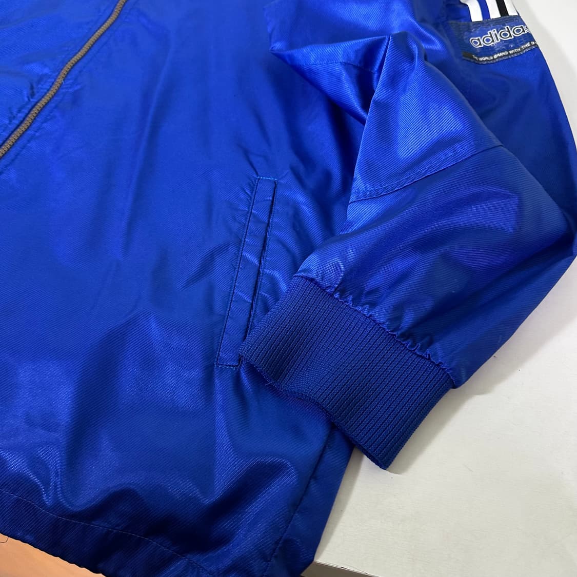 L 아디다스 오리지날 재팬 오버핏 유광블루 바막자켓 상품이미지3