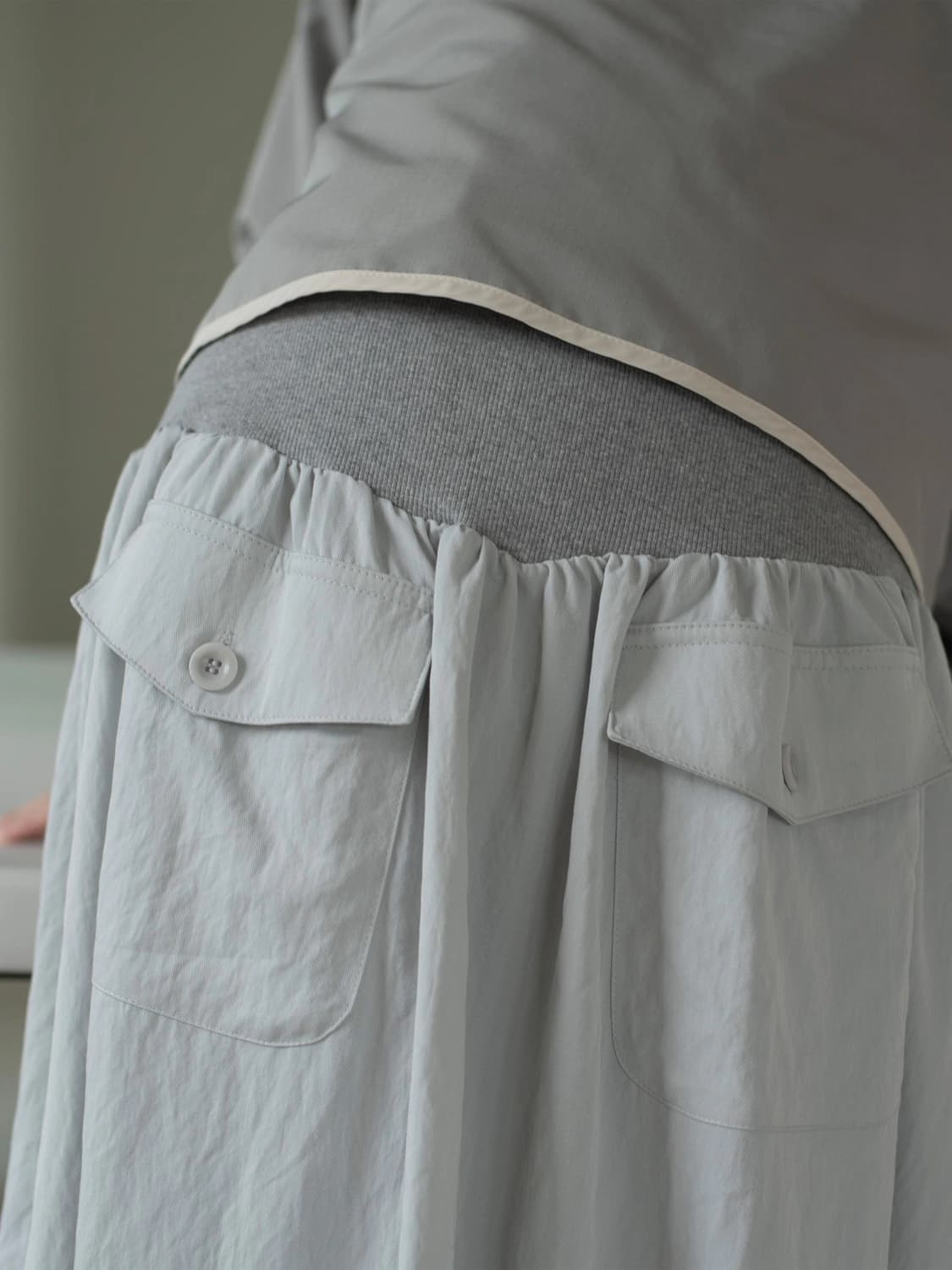 Onska 온스카 FLARE RIB SKIRT (GREY) 상품이미지3