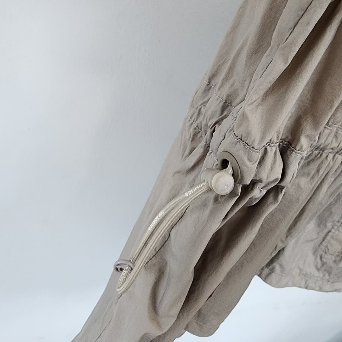 뉴발란스 배색 후드 바람막이 자켓 상품이미지4