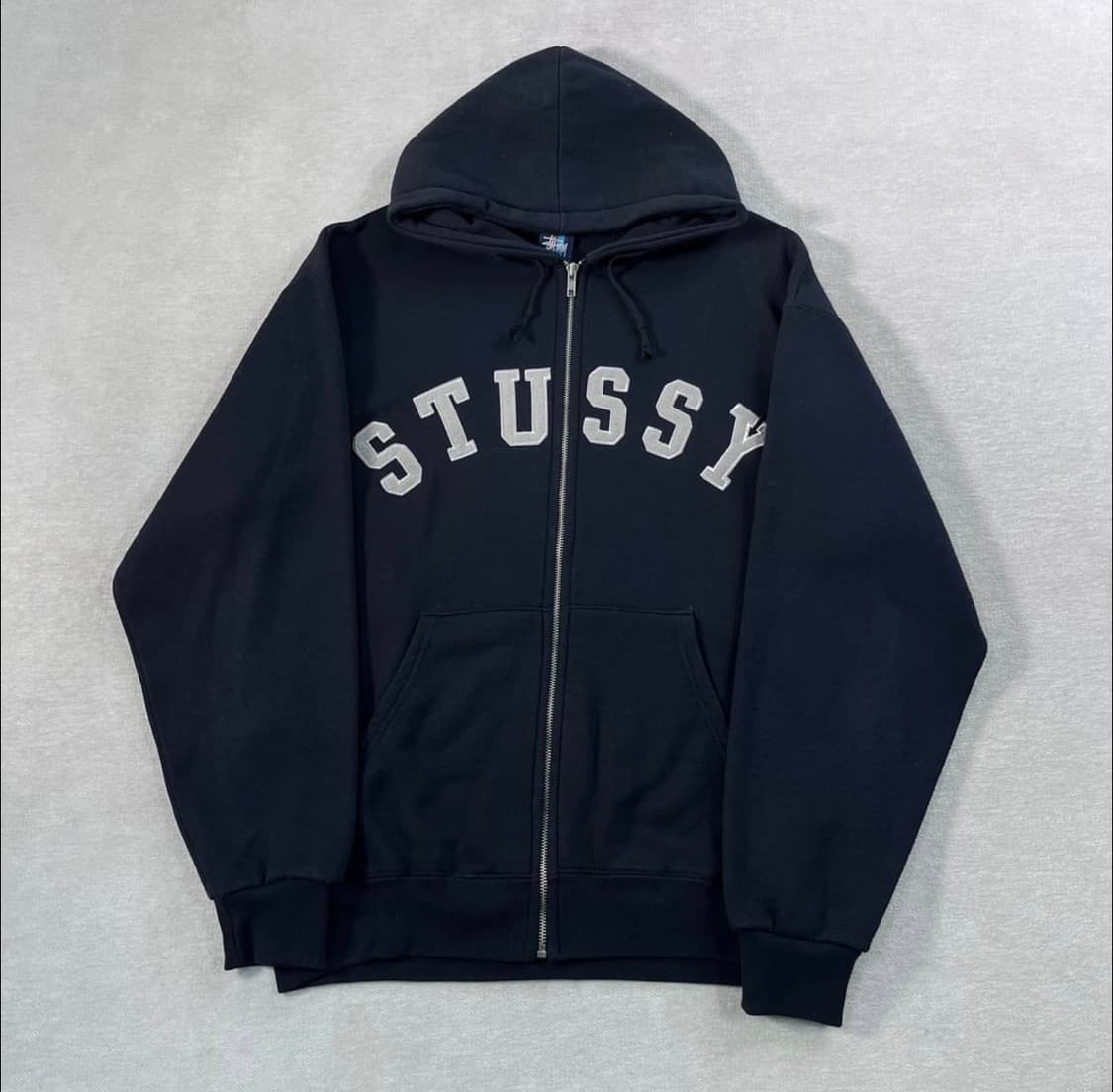 105 스투시 90s 아치로고 후드집업 상품이미지1