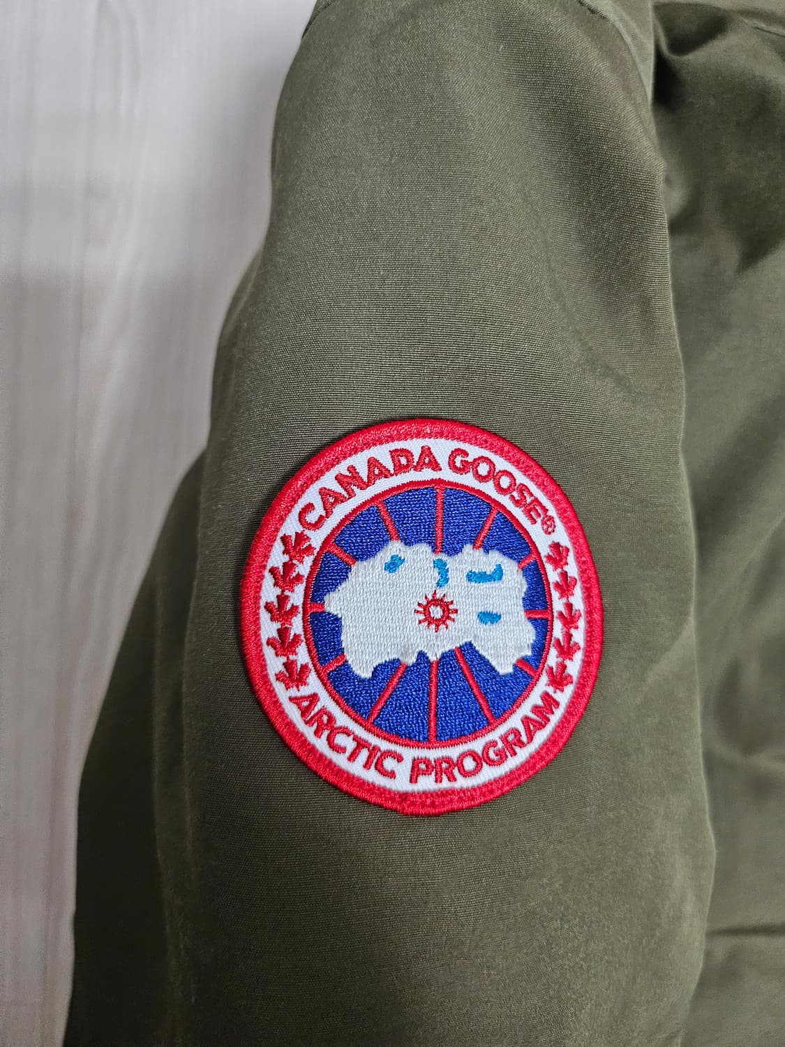 캐나다구스 여성 롱패딩 카키색 상품이미지6