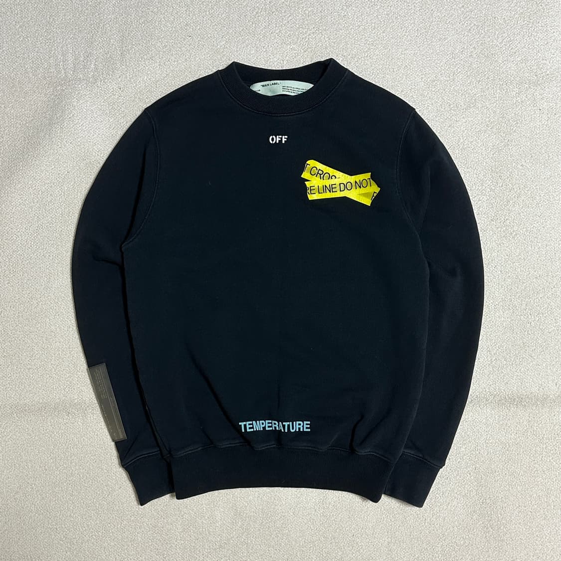 오프 화이트 파이어 테이프 맨투맨 상품이미지2