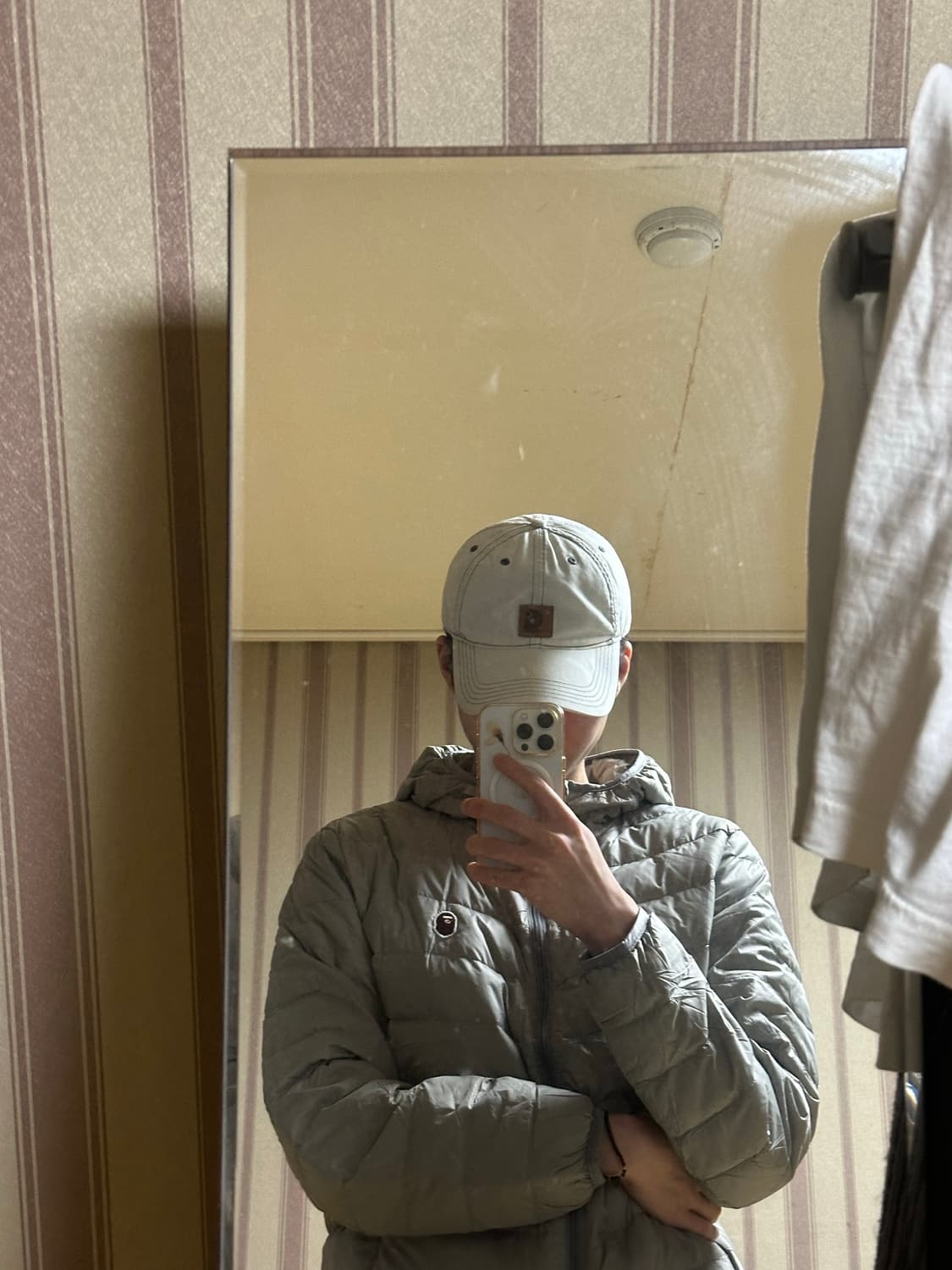 베이프 경량패딩 상품이미지3