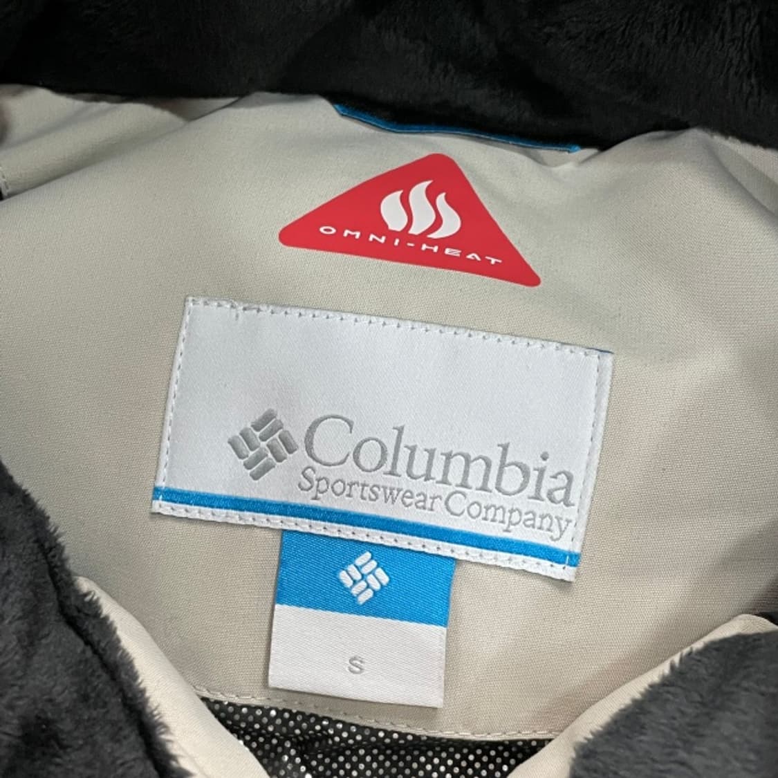 95 콜럼비아 라쿤 숏 패딩  상품이미지3