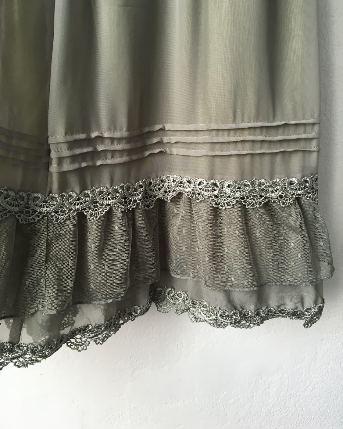 axes femme Lace trimming khaki midi skir 상품이미지2