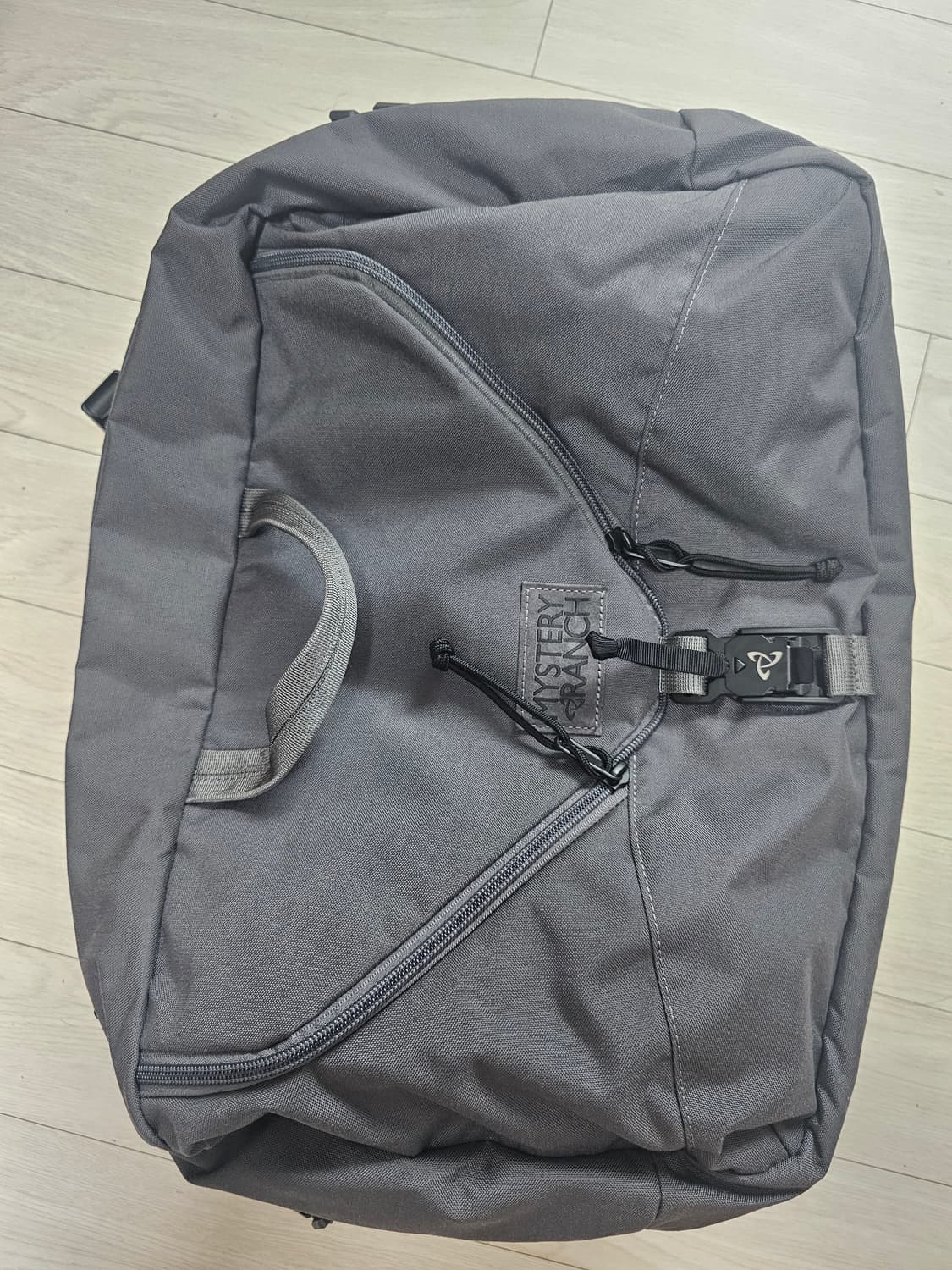 미스테리 렌치 27L 크로스백 브리프케이스  상품이미지1