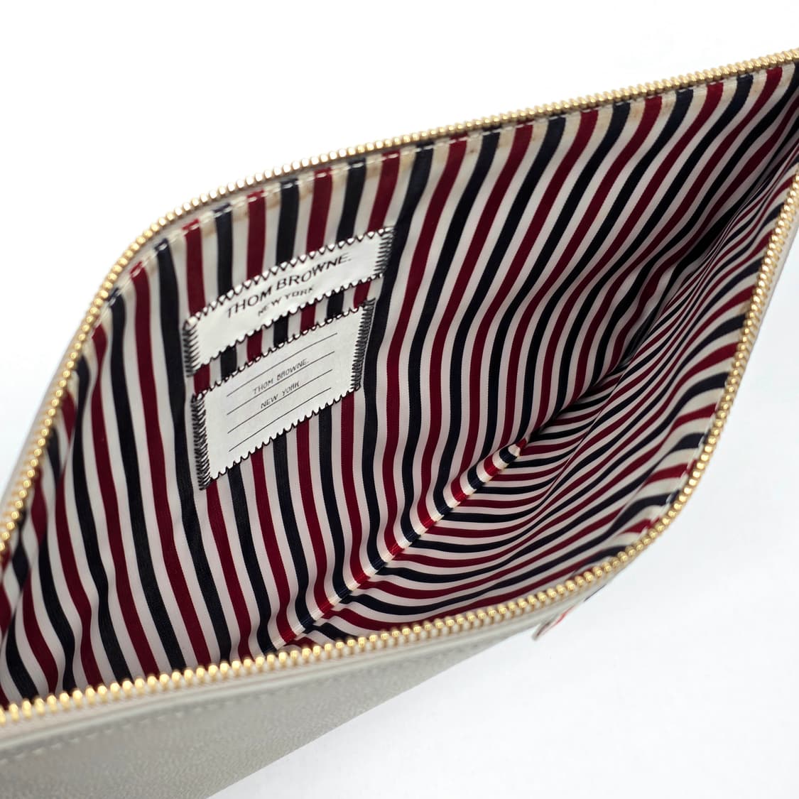 톰브라운 페블그레인 클러치백 그레이 상품이미지6