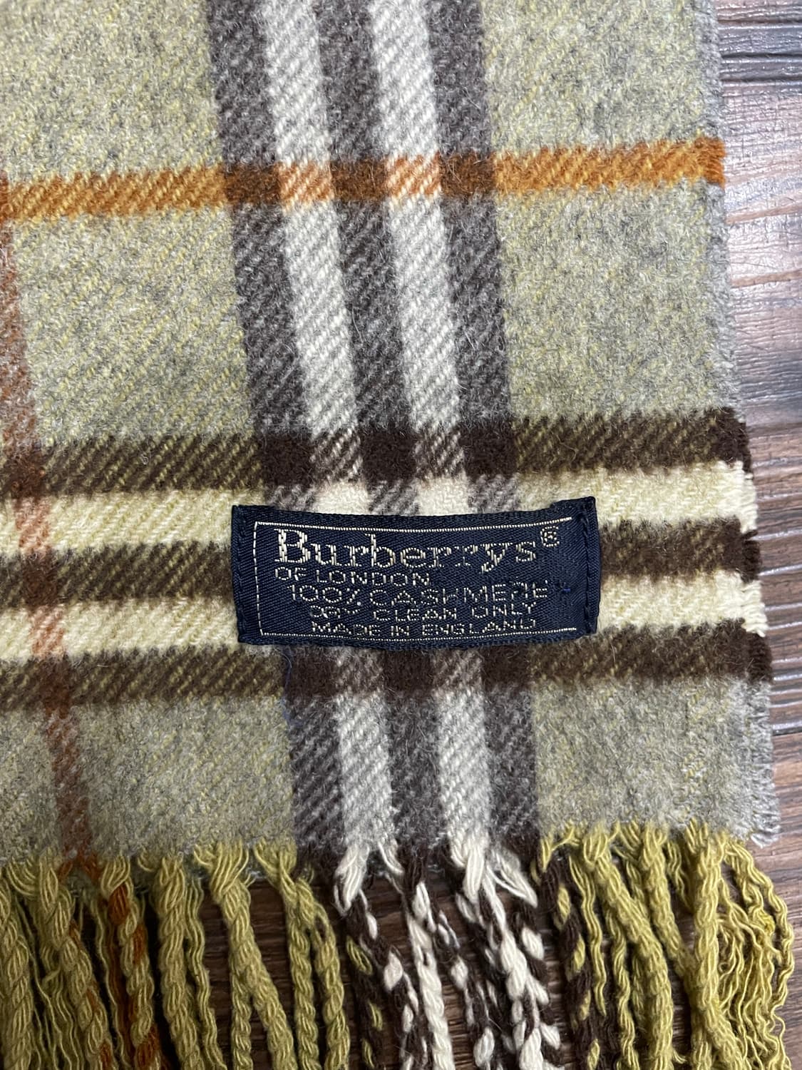 버버리 100% 캐시미어 노바체크 머플러 상품이미지6