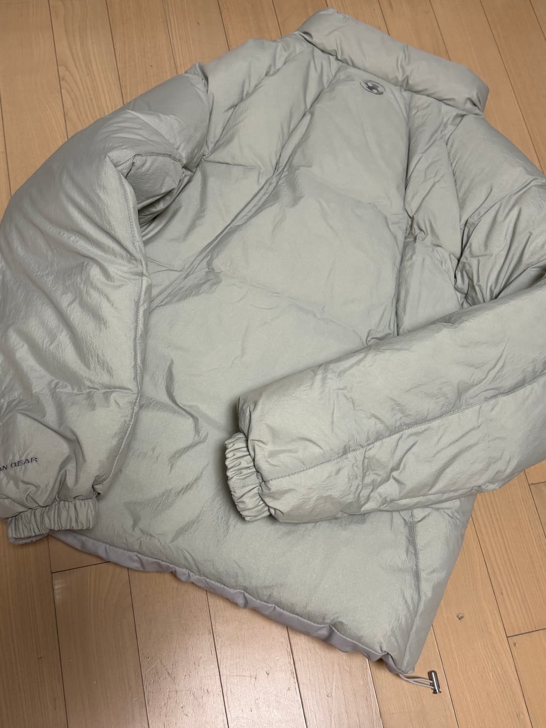 (실착1회) 산산기어 패딩 1사이즈 상품이미지3