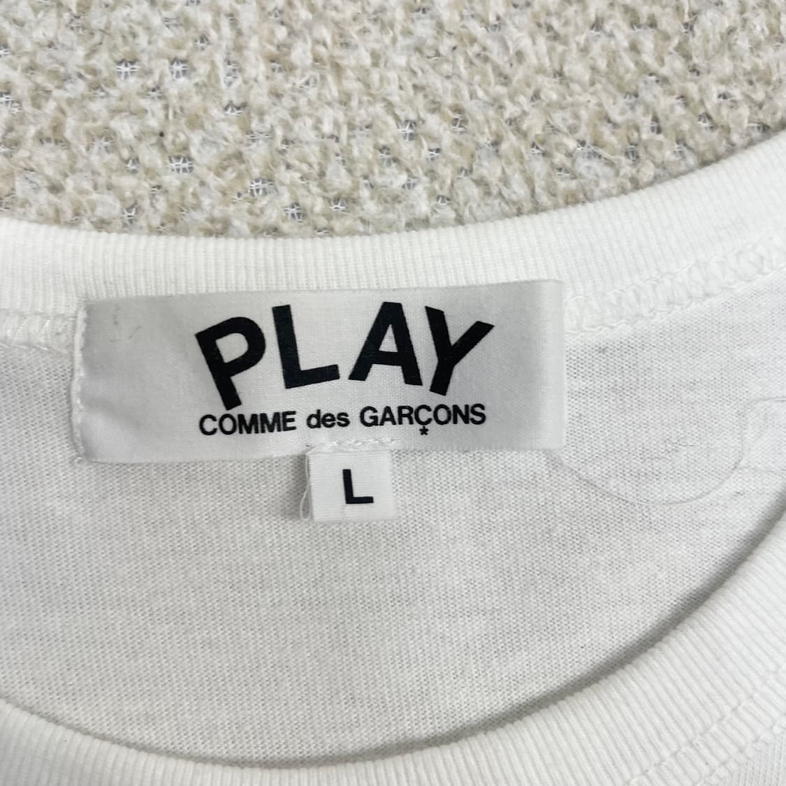 꼼데가르송 블랙 하트 와펜 반팔티 화이트 상품이미지3