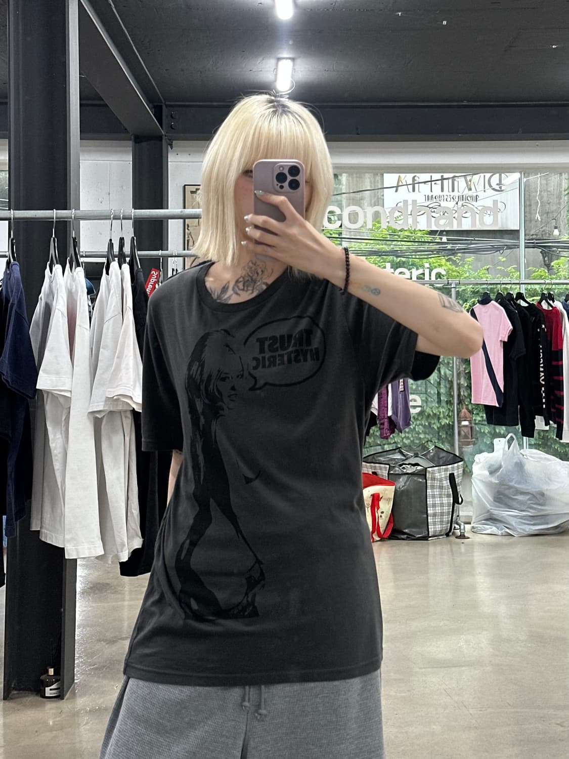 히스테릭 글래머 MUSE 레터 로고 반팔 티셔츠 상품이미지1