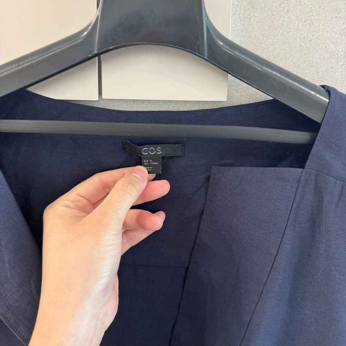 Cos 네이비 블라우스 상품이미지4