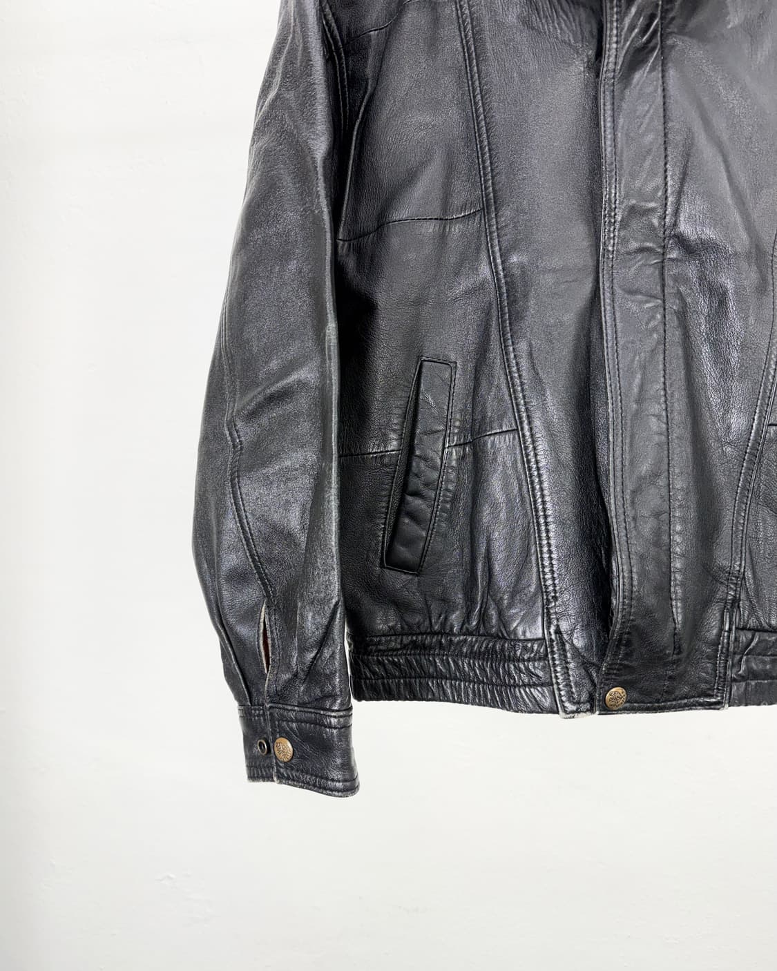 발렌티노 우모 쉽스킨 네크비조 엠보싱 레더 자켓 상품이미지5