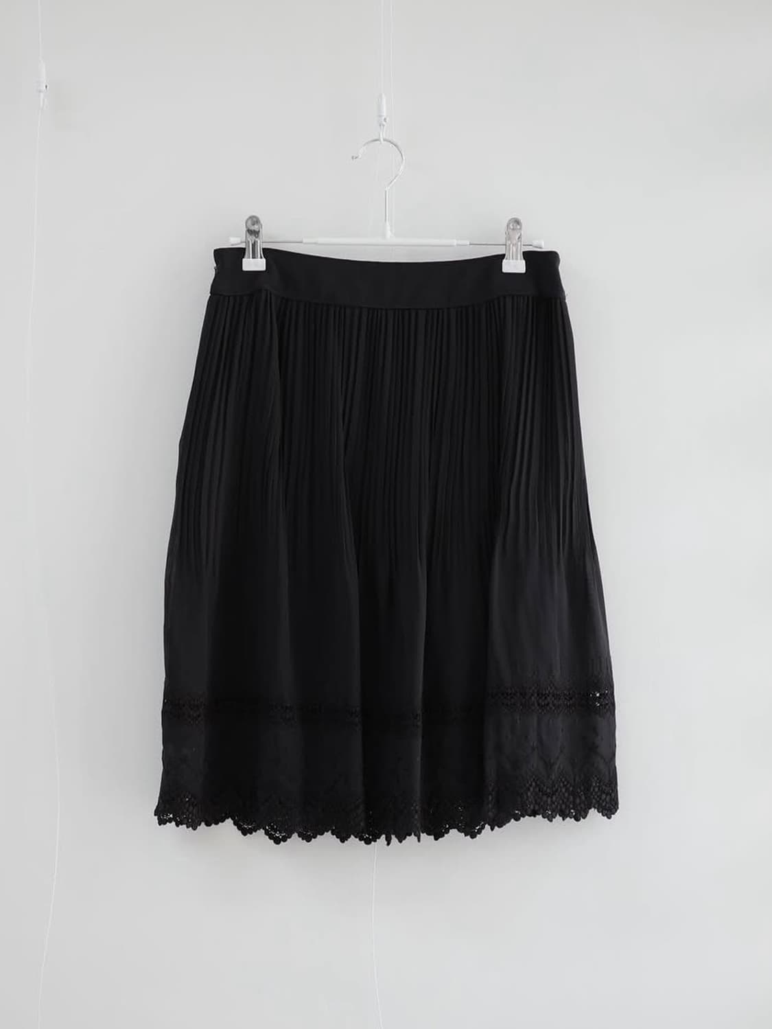 소금 빈티지 플리츠 레이스 미디 스커트 블랙 상품이미지1