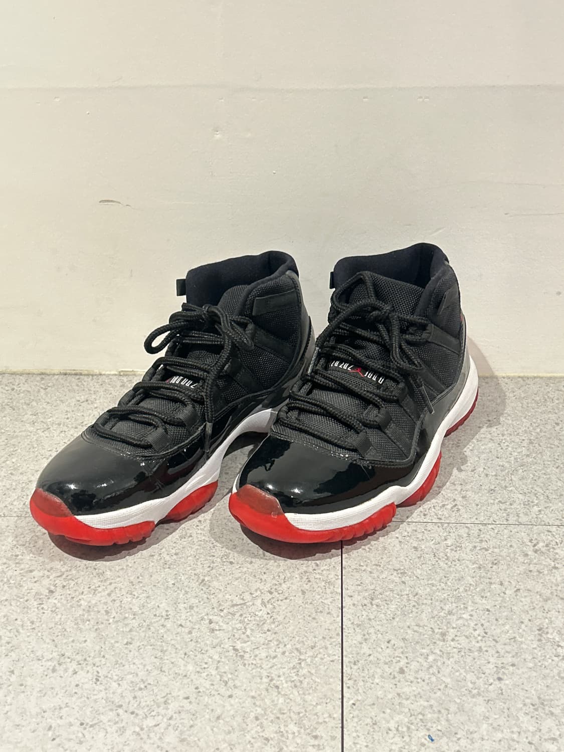 Nike Jordan 11 Bred 상품이미지1