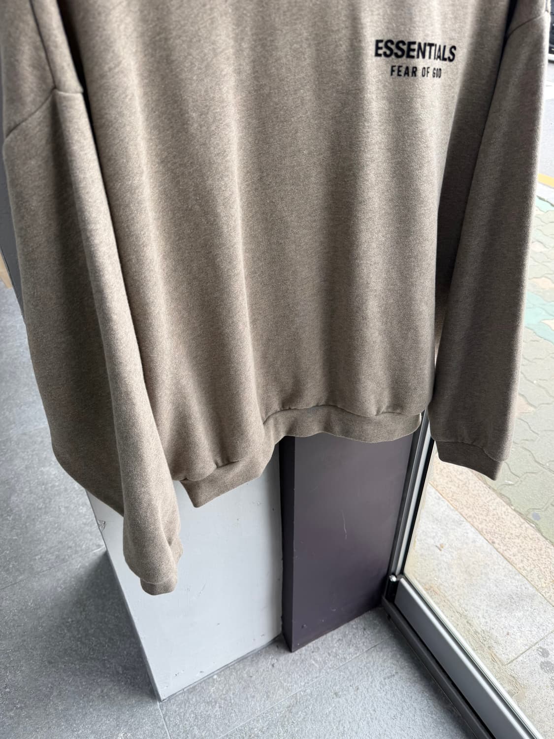 M/ 피어오브갓 에센셜 26FW 로고 후드티 상품이미지5