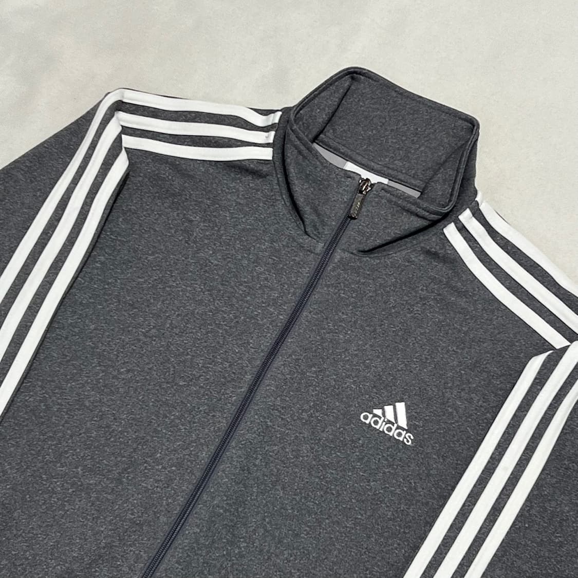 95 아디다스 그레이 삼각로고 져지 상품이미지1