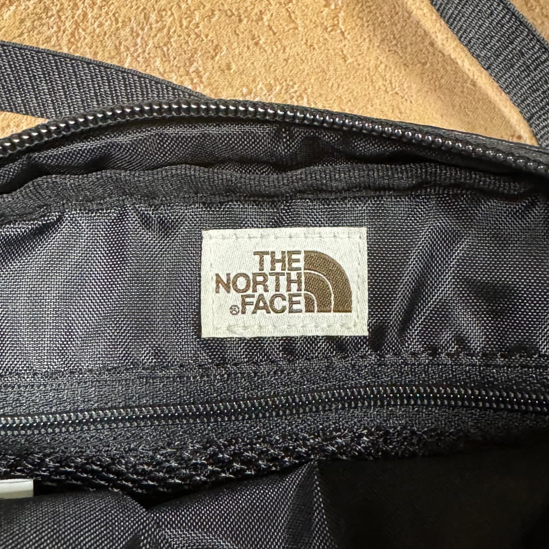 ✨ (바배) 노스페이스 차비 크로스 백 미니 상품이미지3