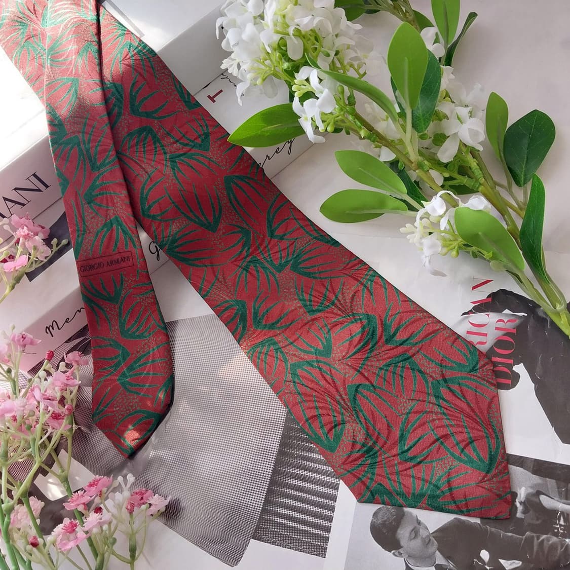 조르지오 아르마니 실크 리프 패턴 넥타이 9cm A+등급 K1881
 상품이미지4