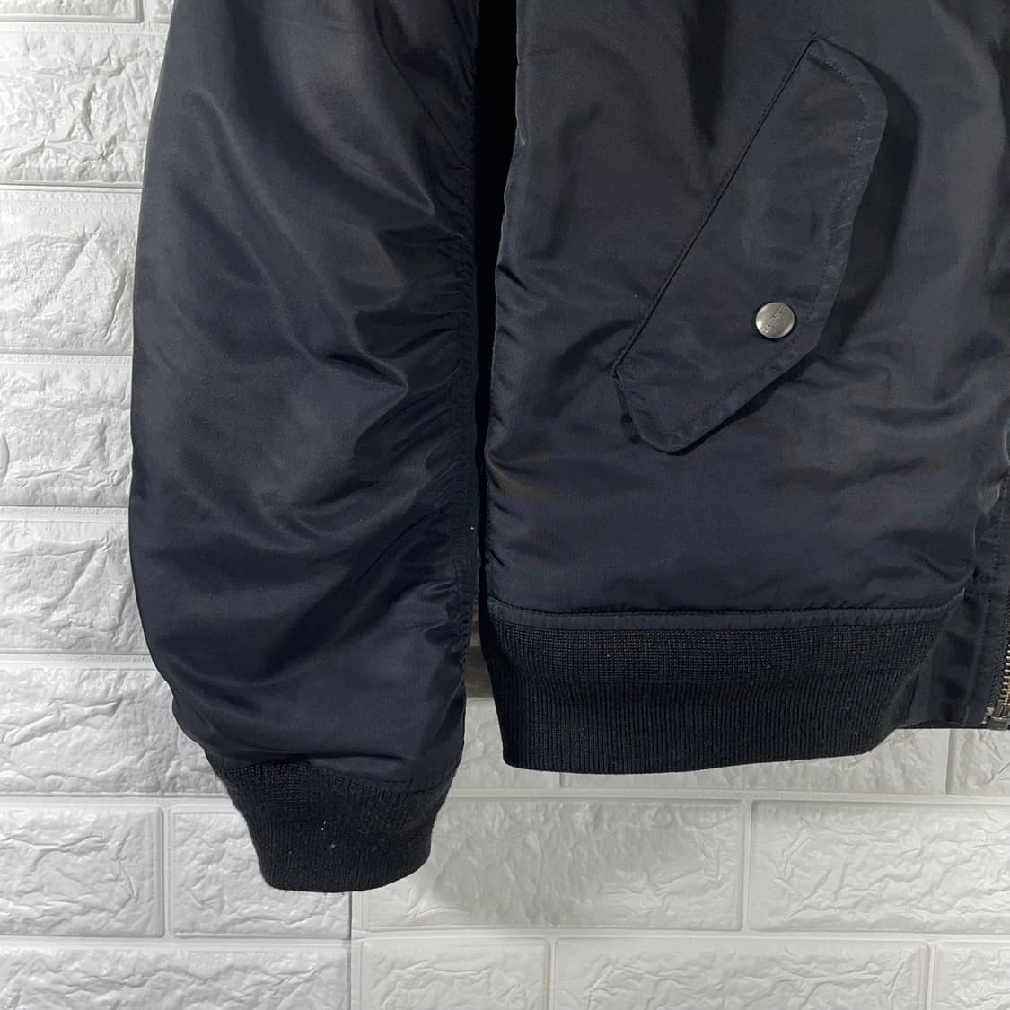 칼하트 MA-1 봄버 자켓 상품이미지4