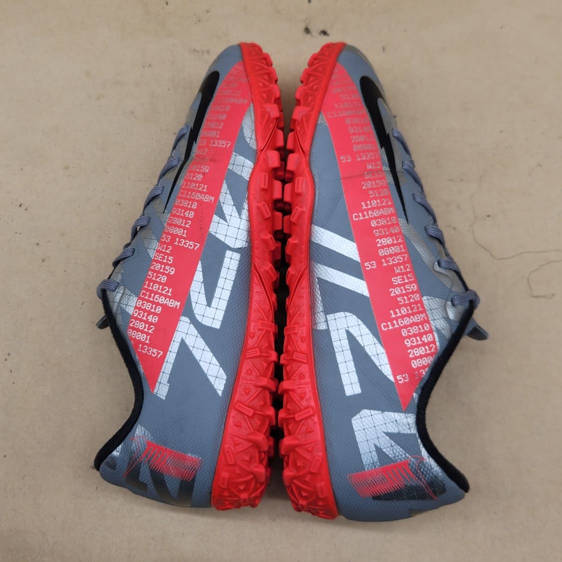 나이키 머큐리얼 베이퍼13 아카데미 풋살화 235 상품이미지5