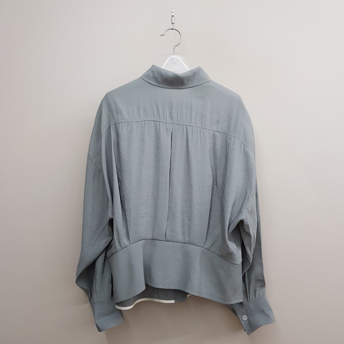 르베이지 2023 레이온 혼방 실루엣 셔츠 블라우스 97-103-165 상품이미지4