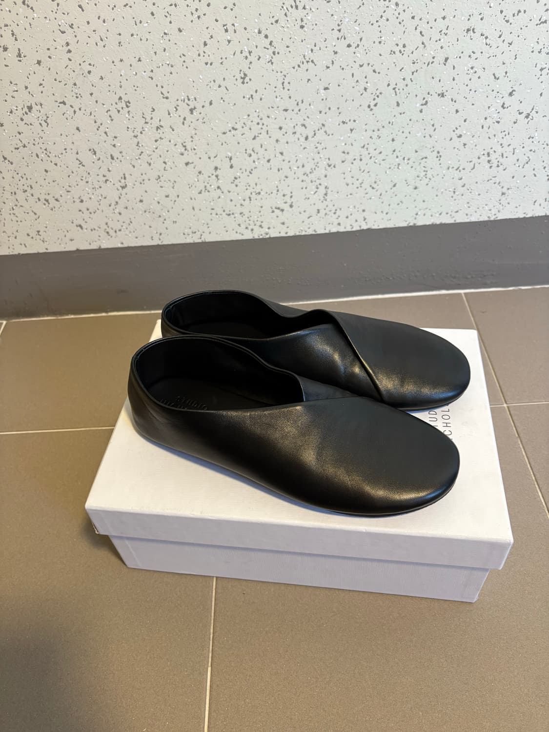 스튜디오니콜슨 나파레더 발레리나 로퍼  상품이미지5