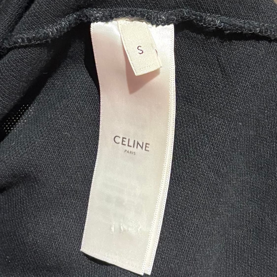 A+ / S (95) 셀린느 로고 카라티 블랙 상품이미지4