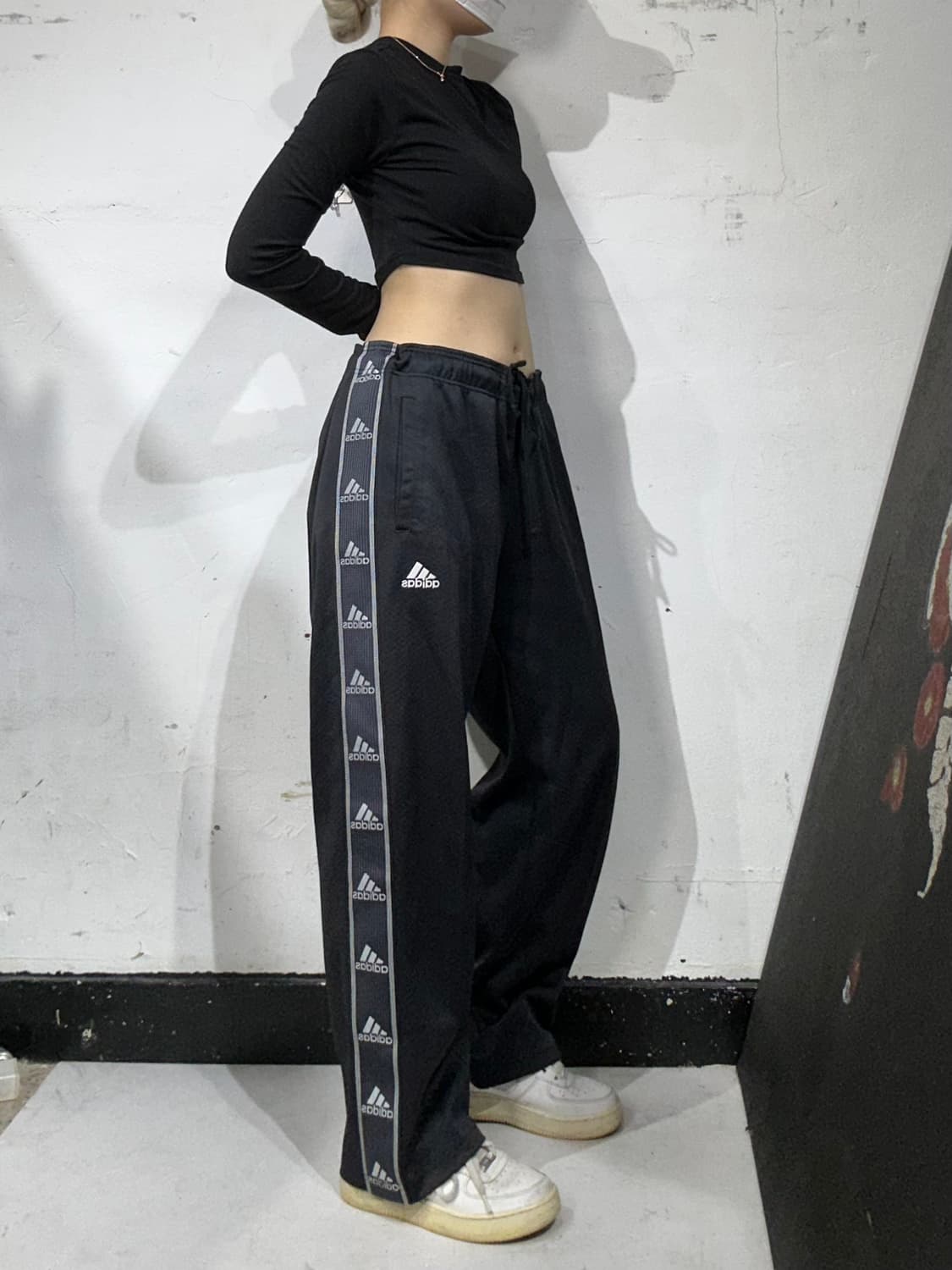 아디다스 블랙 로고 사이드 라인 와이드 추리닝 트레이닝 팬츠 L 상품이미지1