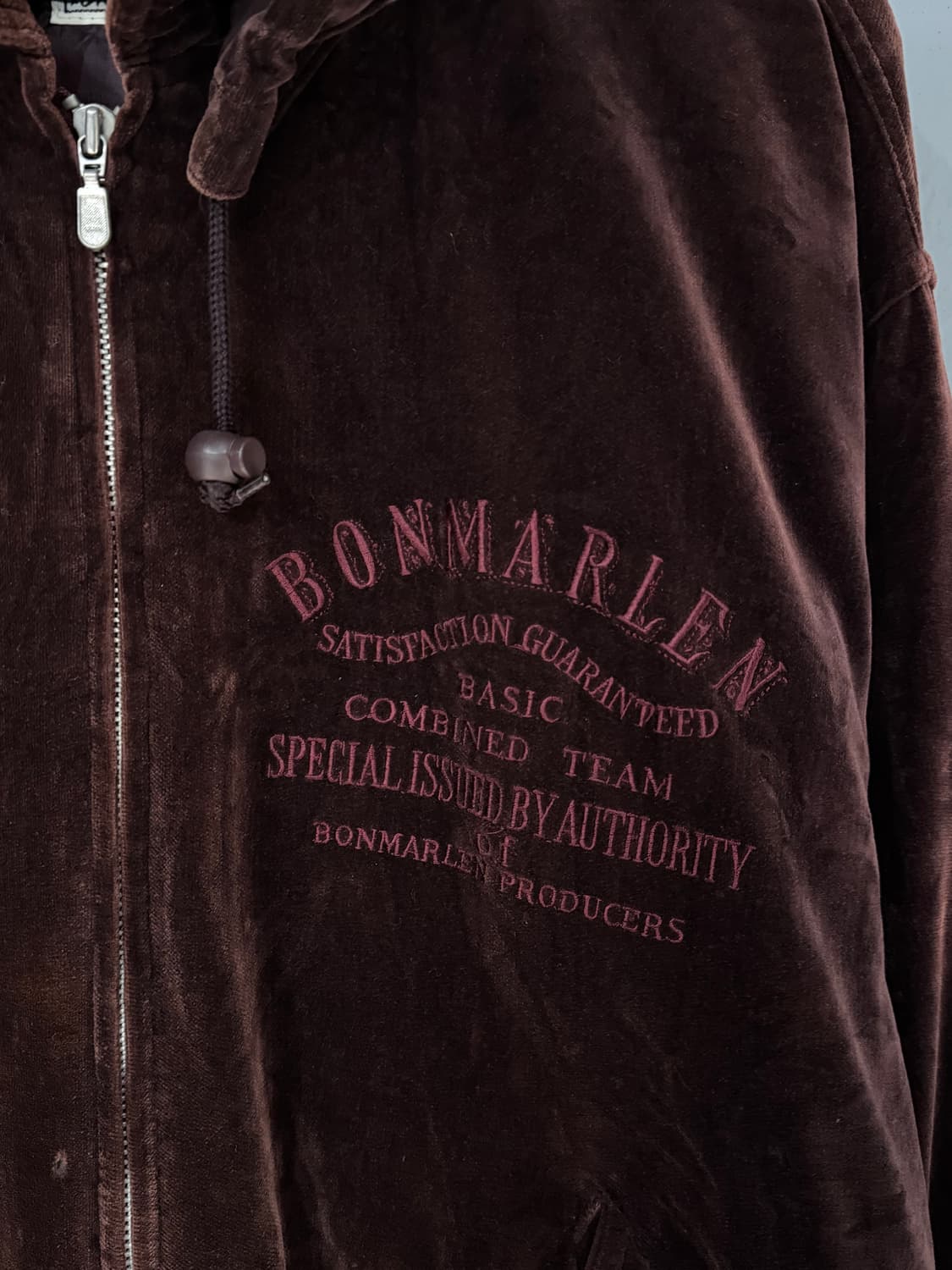 Bonmarlen 레터링 벨벳 후드 집업 자켓  상품이미지4