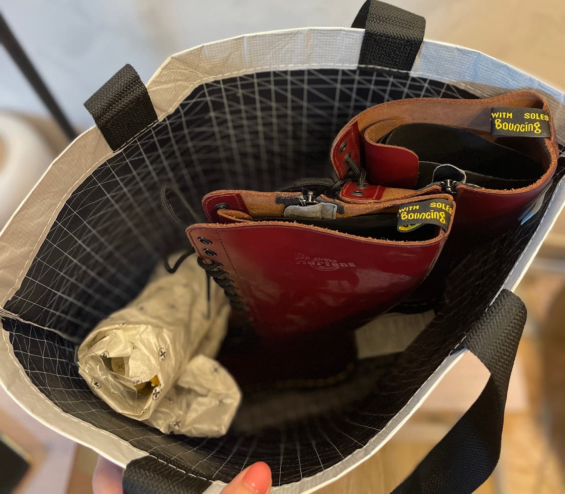 새상품✨ 닥터마틴 1B60 버건디 20홀 롱부츠 UK5 상품이미지8