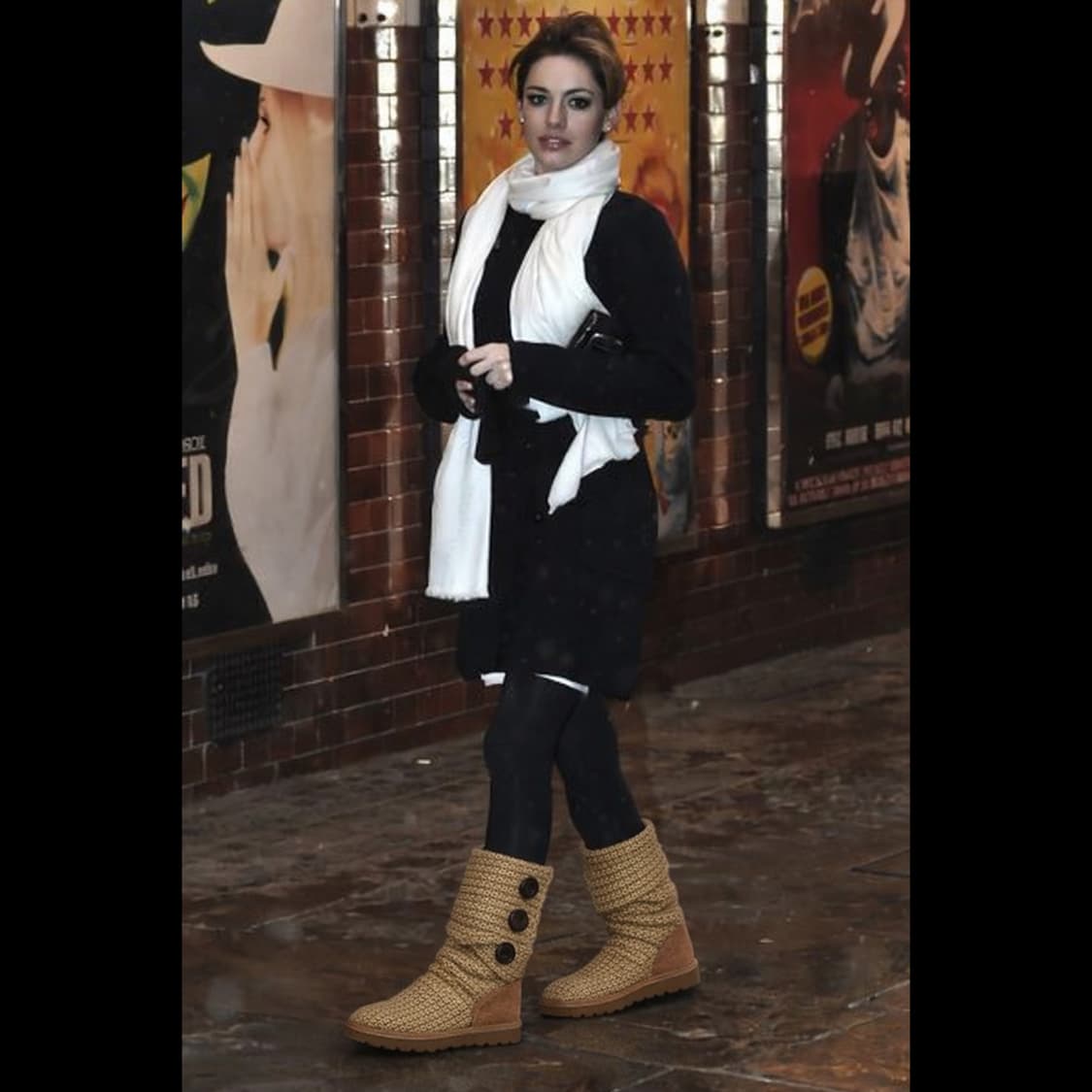 어그 카디 니트 부츠 (230-235) 베이지 핑크 UGG 상품이미지1