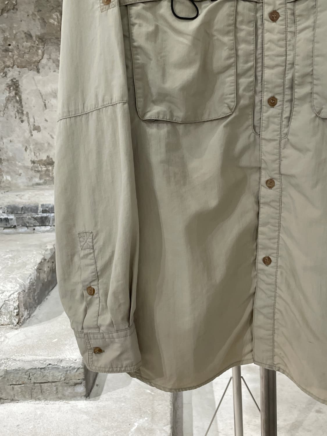노스페이스 베이지 벨크로 포켓 폴리에스터 셔츠 상품이미지4