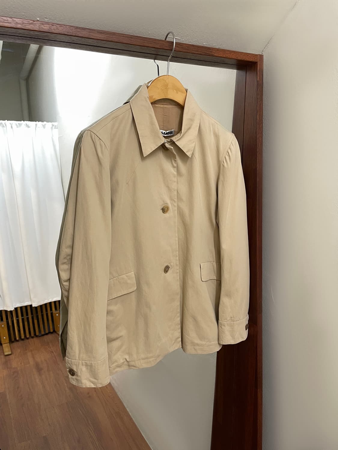 질샌더 테일러드 자켓 싱글 버튼업 플랩 포켓 디테일 레귤러핏 베이지 상품이미지1