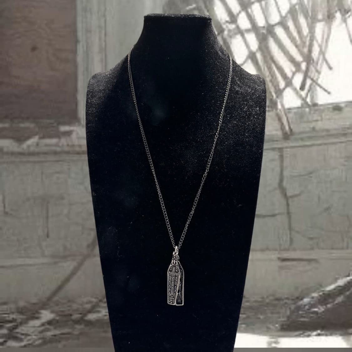 Fallen Saint Coffin Necklace 상품이미지2