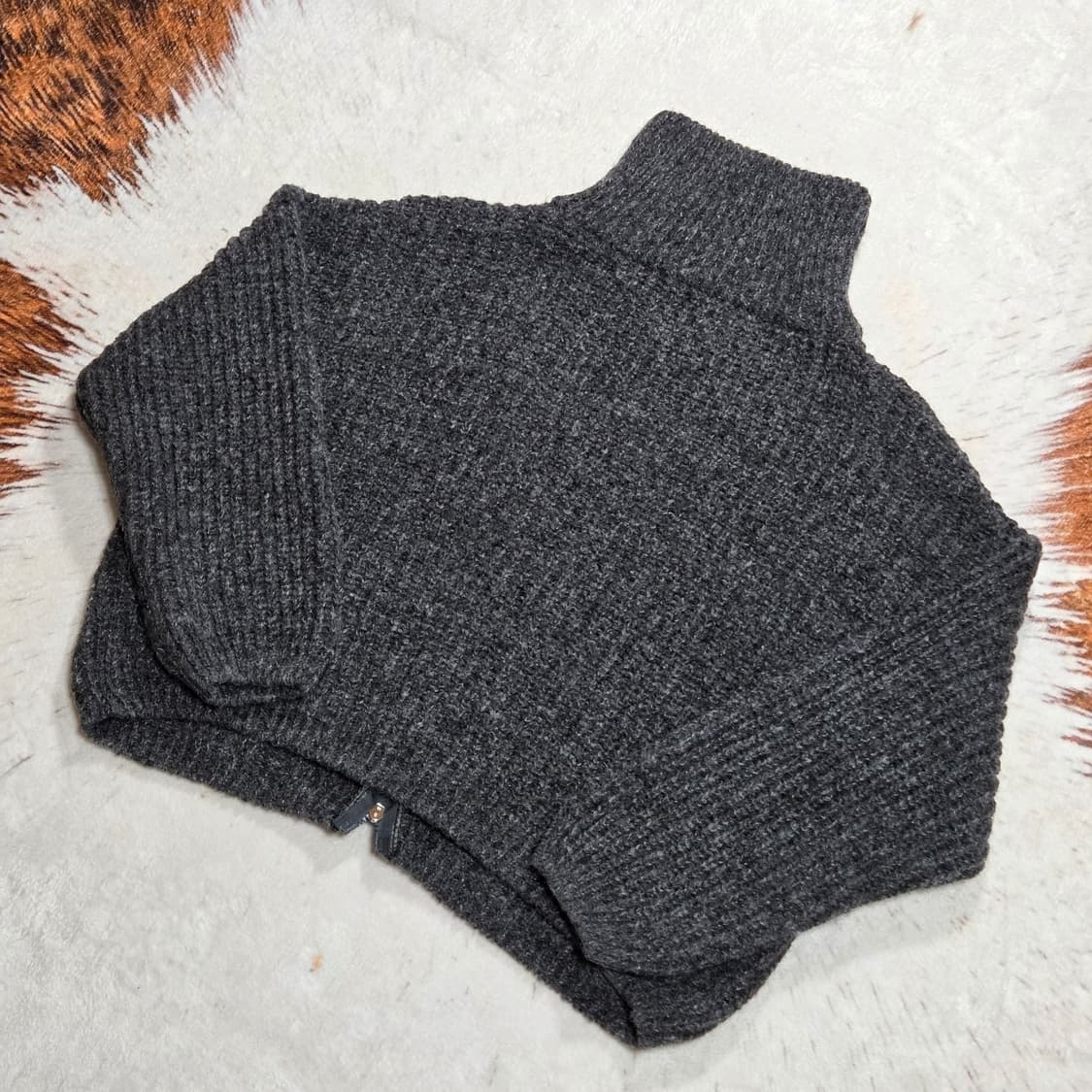 챠콜 하이넥 크롭 투웨이 니트집업 상품이미지4