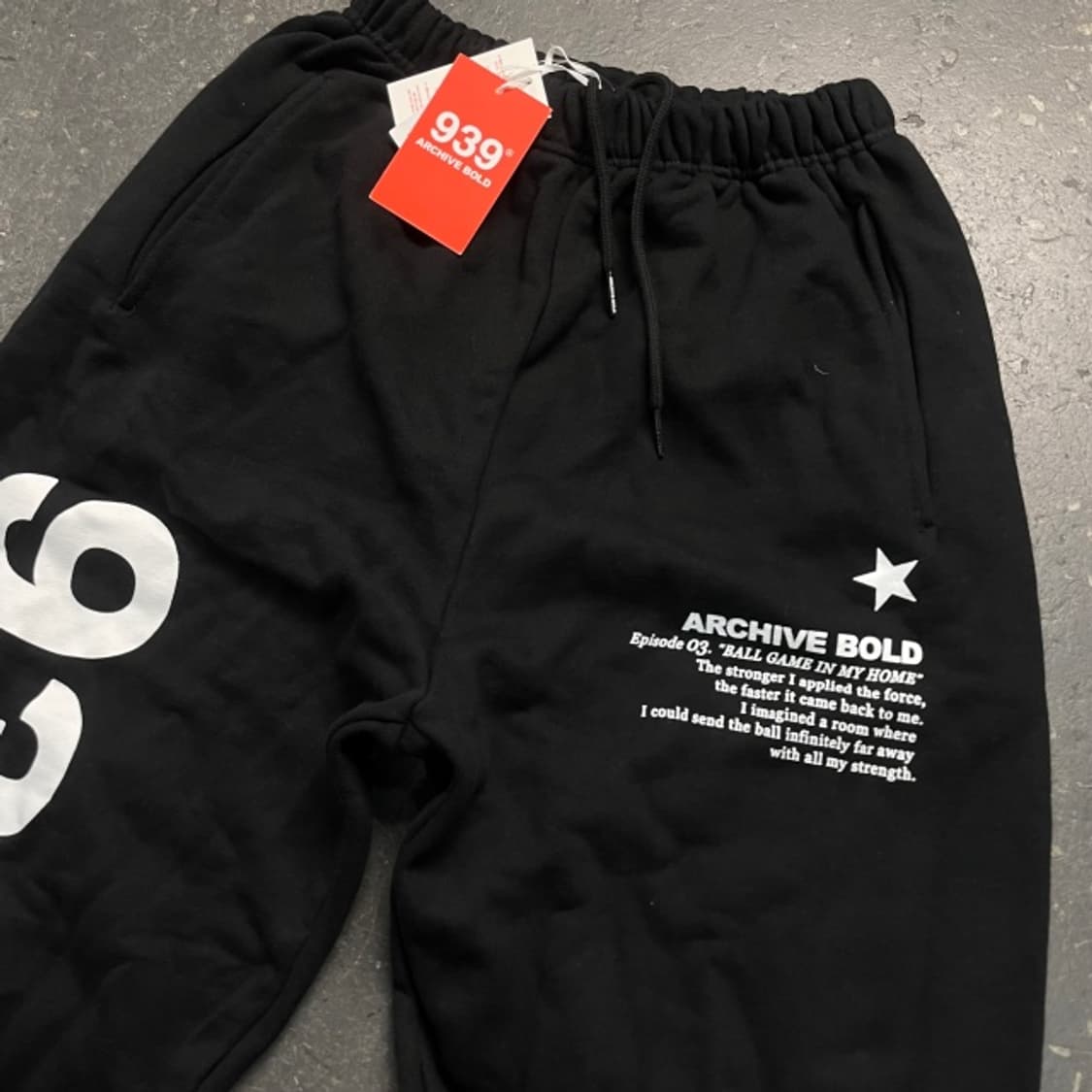 100 아카이브 볼드 939 스웻팬츠 새상품 상품이미지2