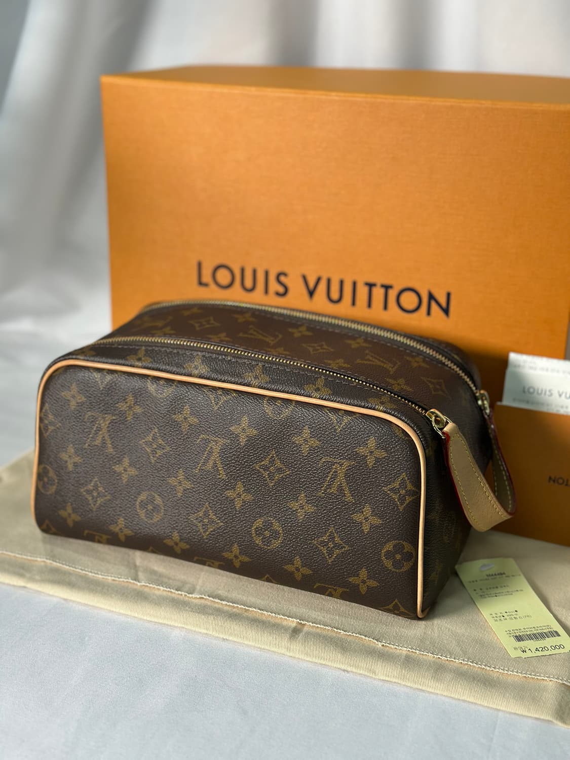 루이비통 모노그램 돕키트 파우치 상품이미지2