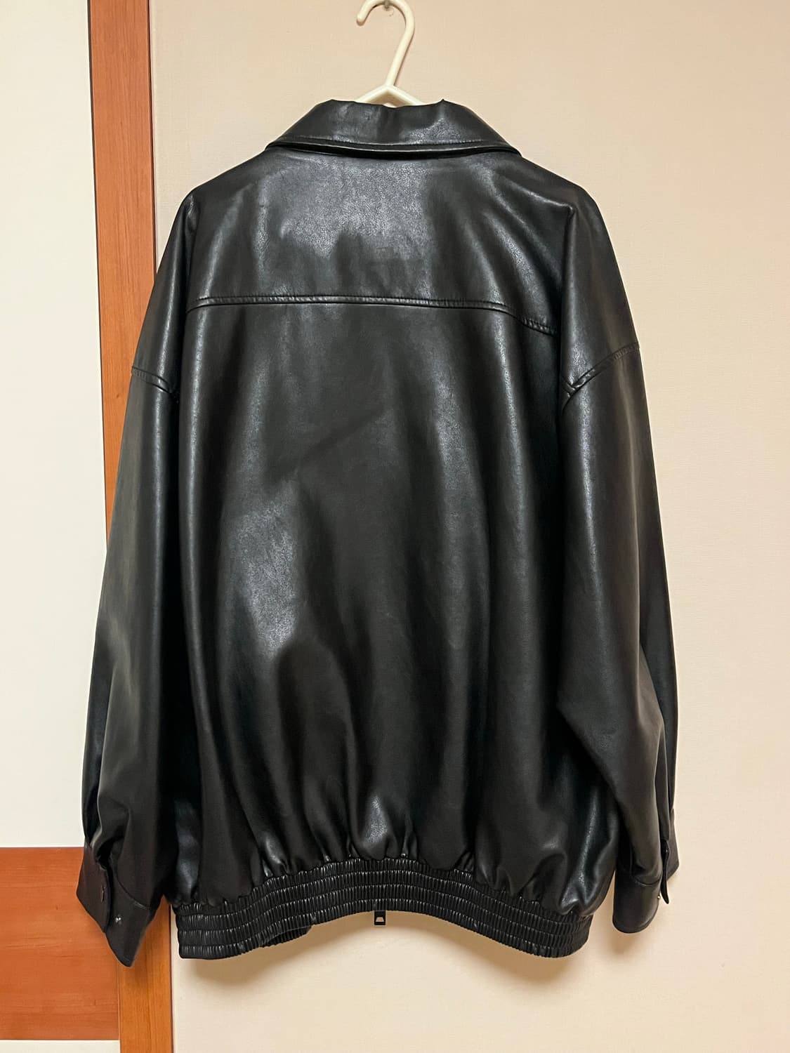 레이디볼륨 465-1 비건 레더 오버핏 자켓 상품이미지4