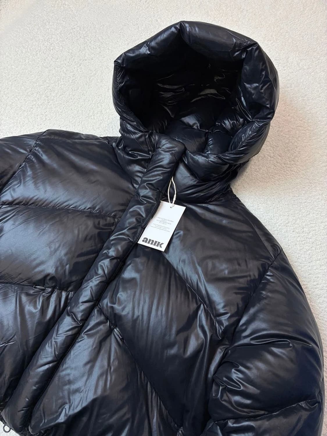 아웃도어리서치 글로시 크롭 푸퍼 패딩 PN6043 상품이미지2