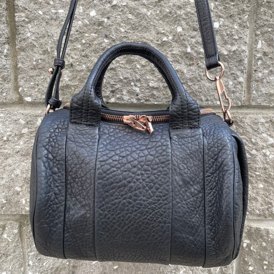 [OS] Alexander Wang 로키 블랙 레더 더플백 상품이미지2