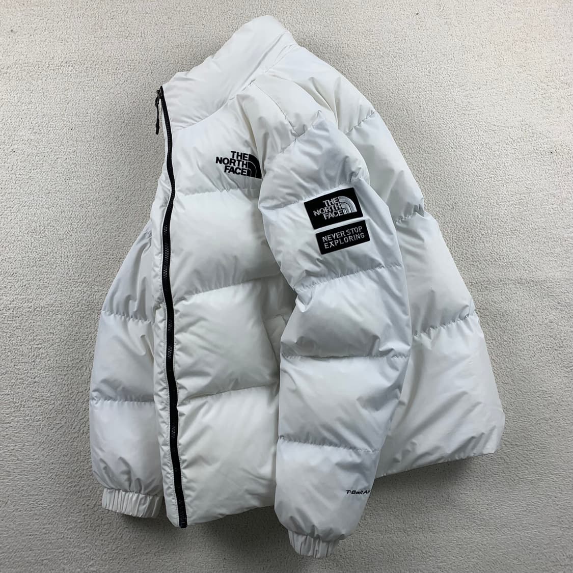 노스페이스 티볼 아스펜 에어 패딩 자켓 화이트 상품이미지1