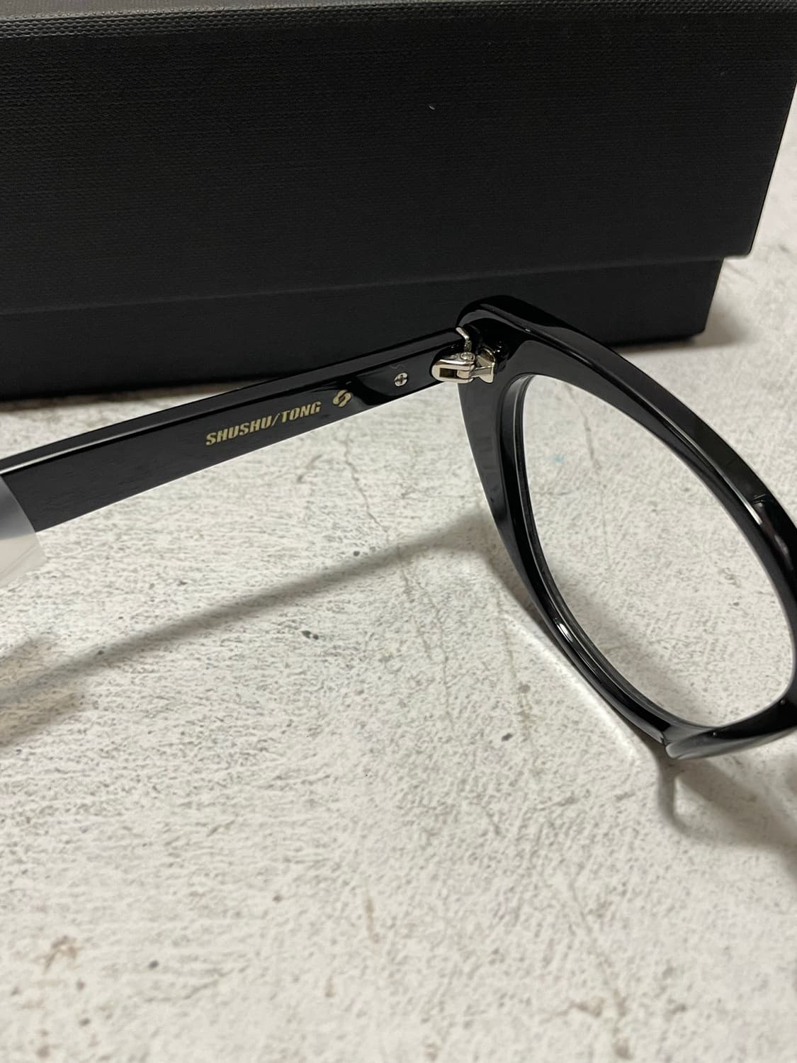 슈슈통 X 위민 콜라보 젬스톤 보우 메탈 안경 상품이미지4