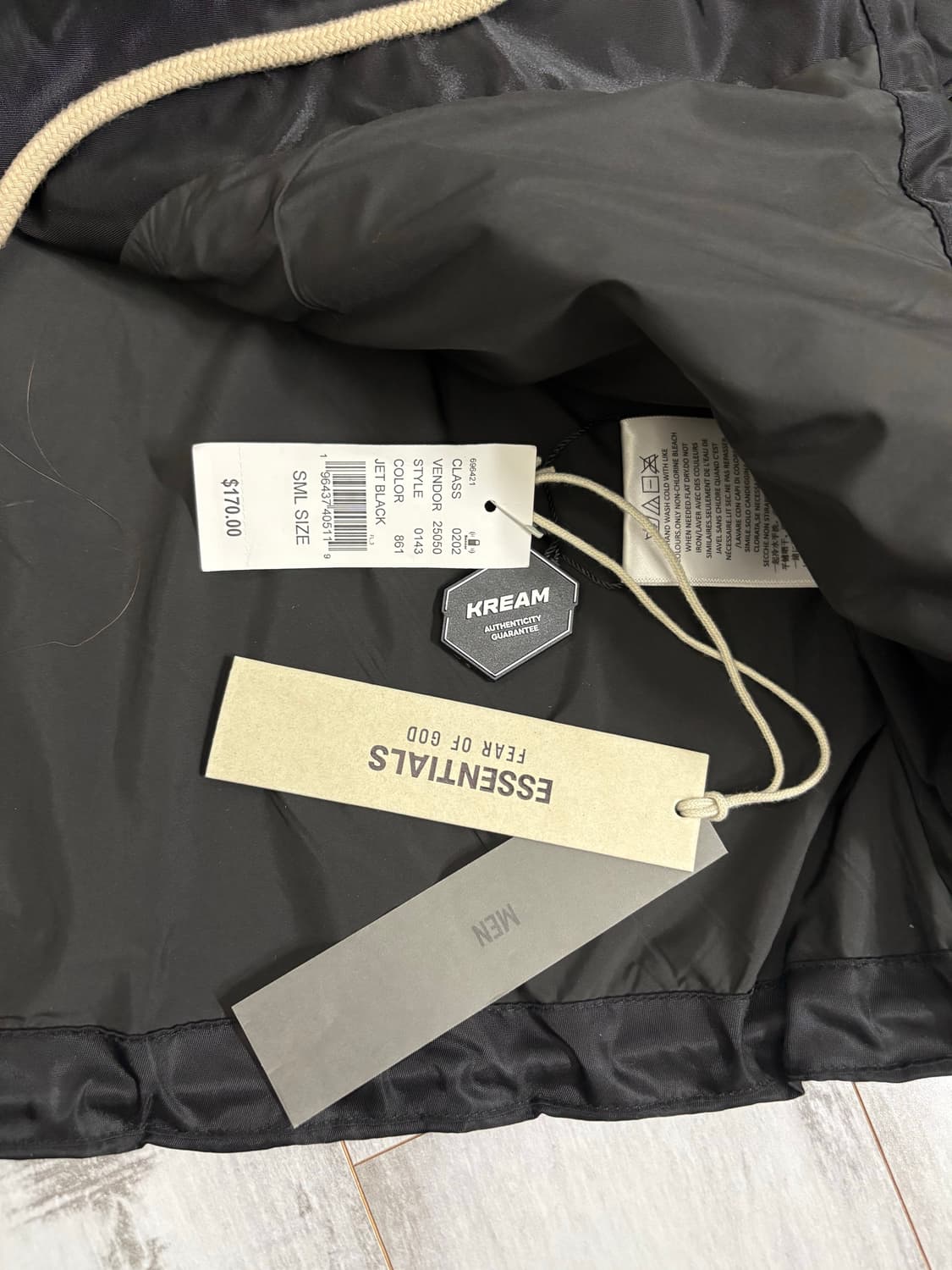 [S] 피오갓 에센셜 더 블랙 컬렉션 코치 자켓 블랙 상품이미지4