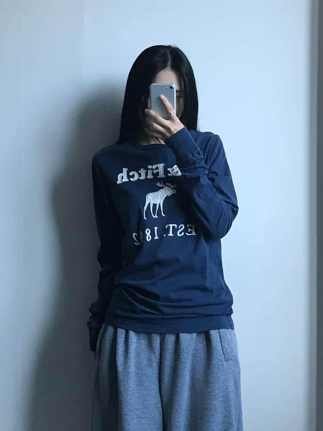 아베크롬비 y2k 와투케 네이비 롱슬리브 긴팔티 상품이미지1
