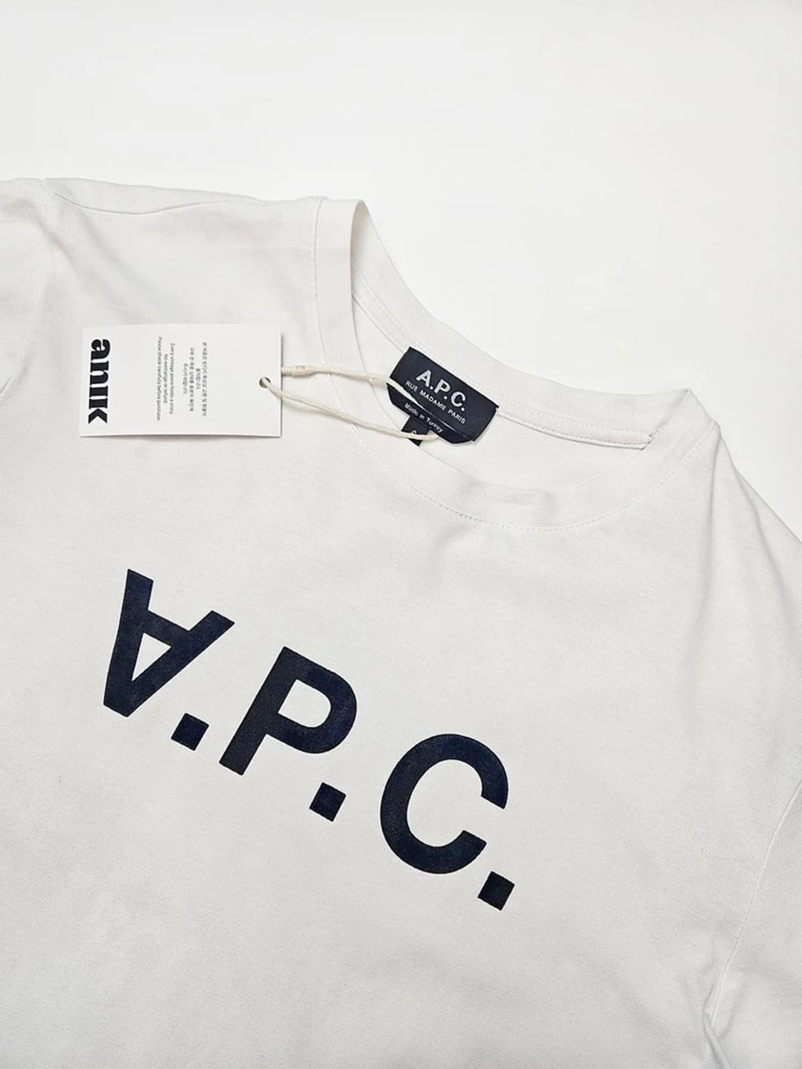 아페쎄 APC 로고 반팔 티셔츠 PN4074 상품이미지2