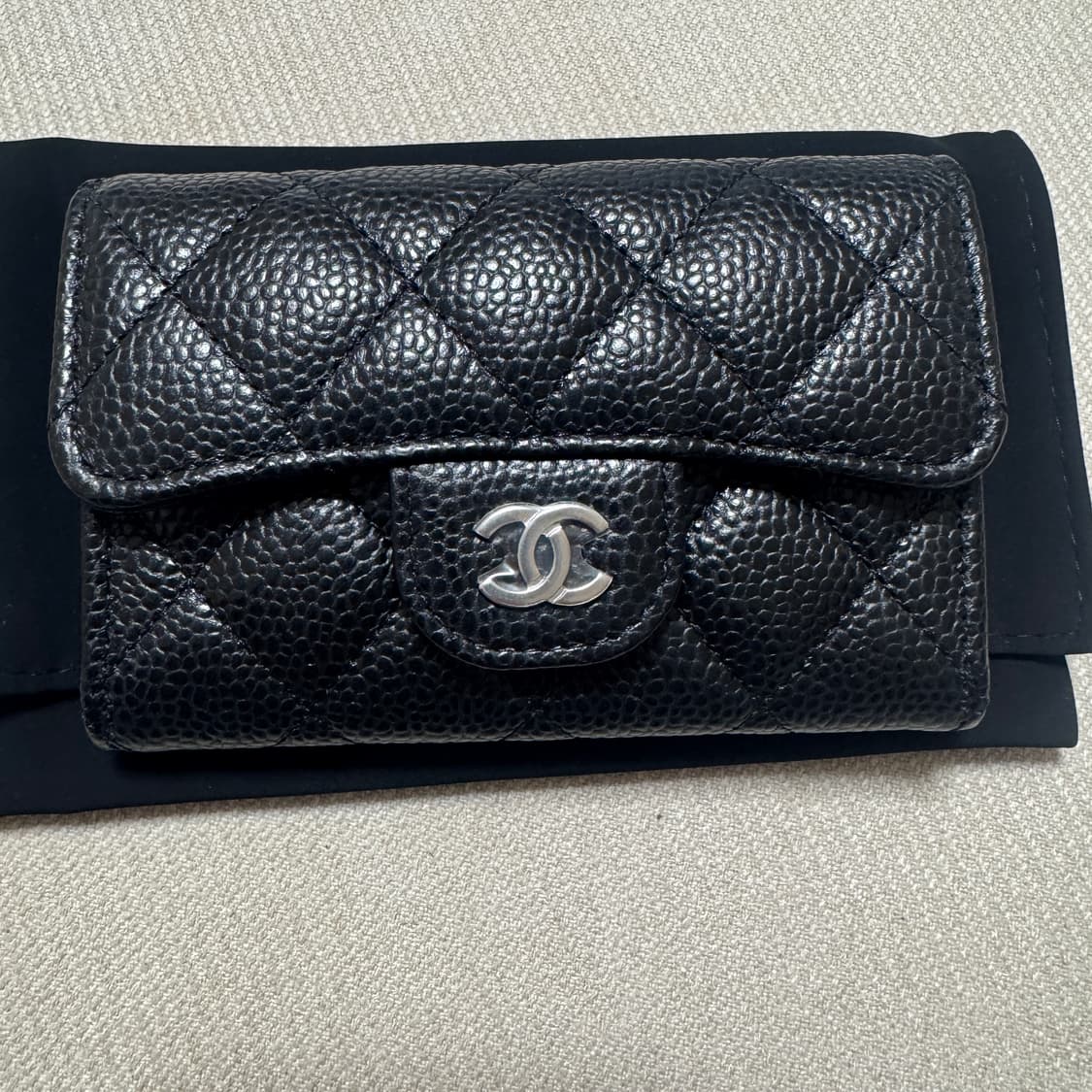 샤넬 클래식 똑딱이 카드지갑 은장 내장칩 새제품 AP0214 상품이미지1